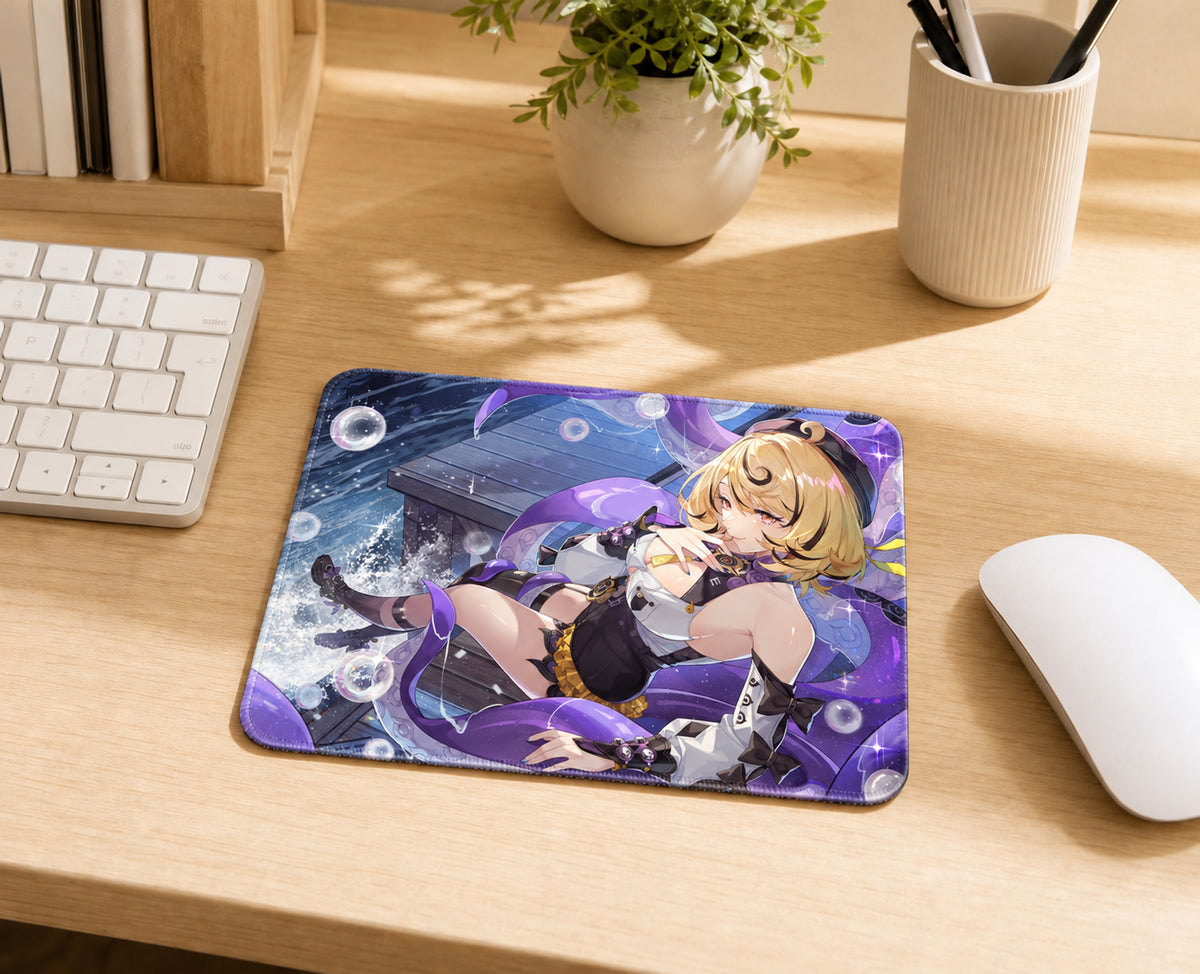 Yidhari 26 x 21 cm mouse pad on a wood desk