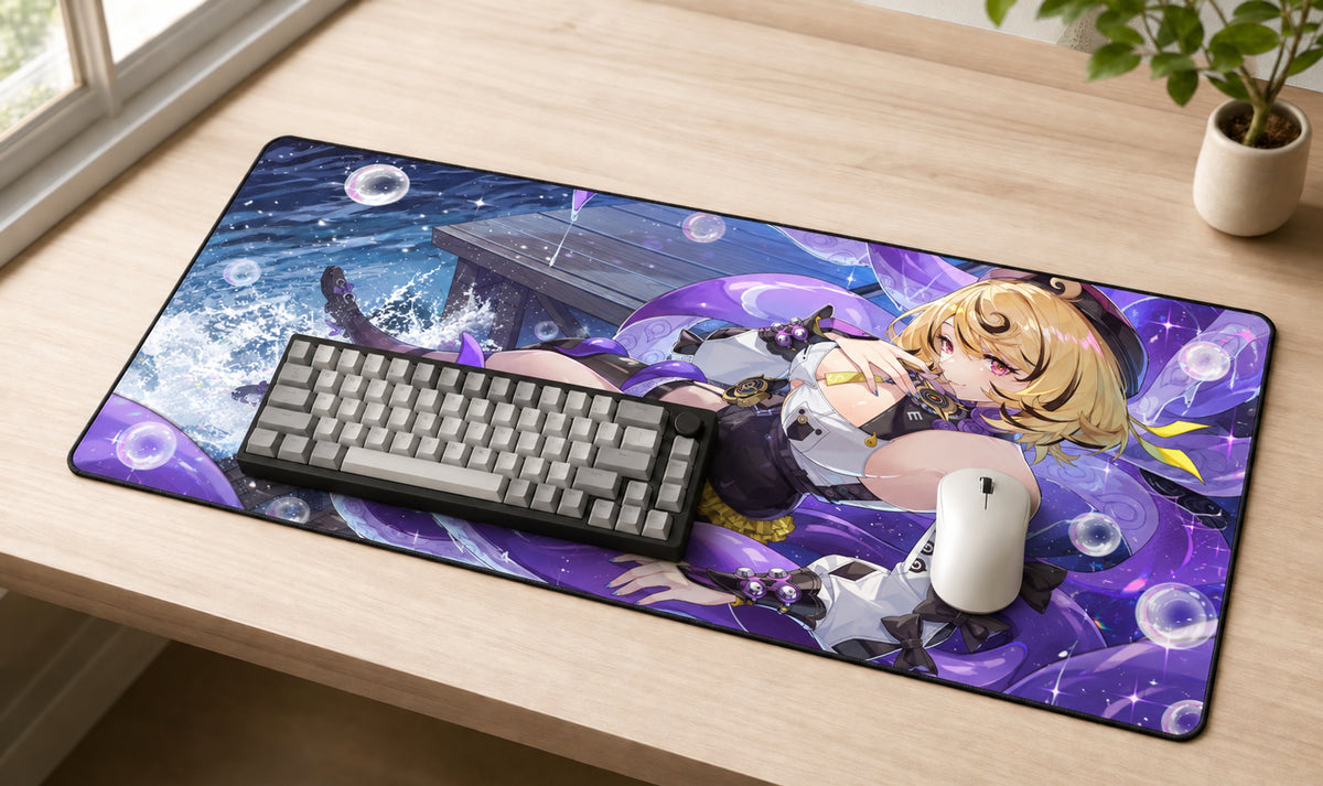 Yidhari 68 x 40 cm desk mat in daylight
