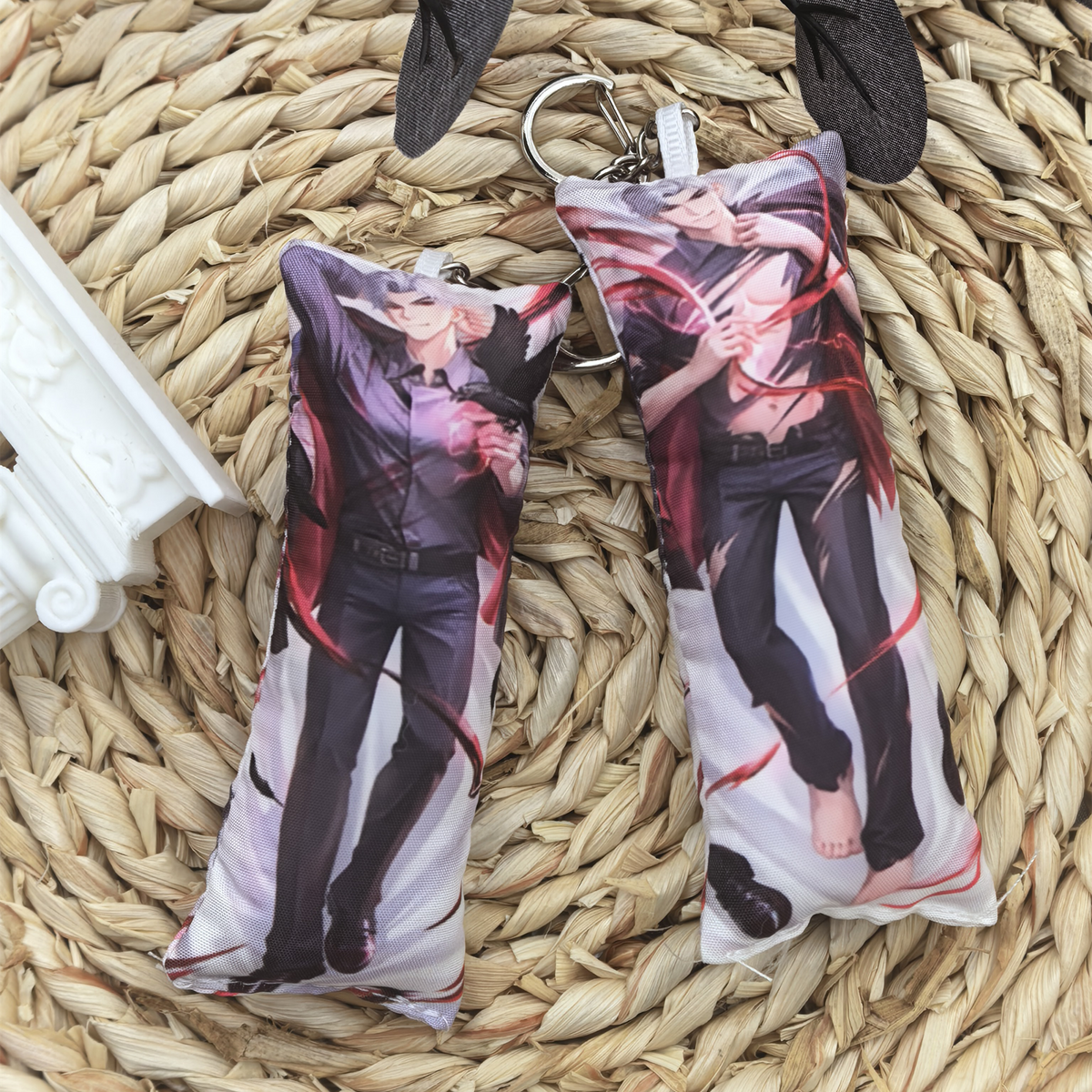 LADS Mini Dakimakura Pillow Keychain, 4 × 12 cm Plush Pillow Charm, Double-Sided Character Art Bag Accessory, Gift for Anime Fans